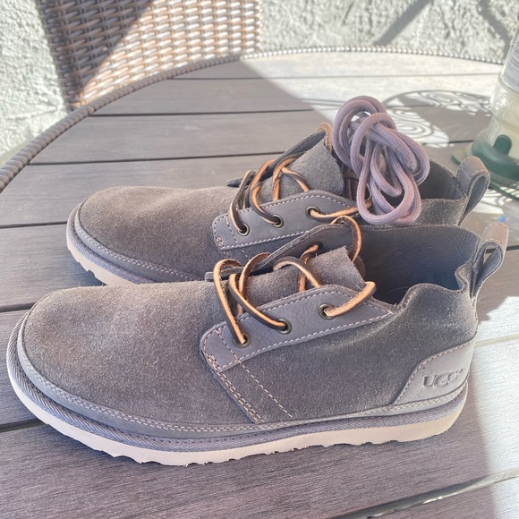 New UGG Neumel boots size 7 - Picture 3 of 7